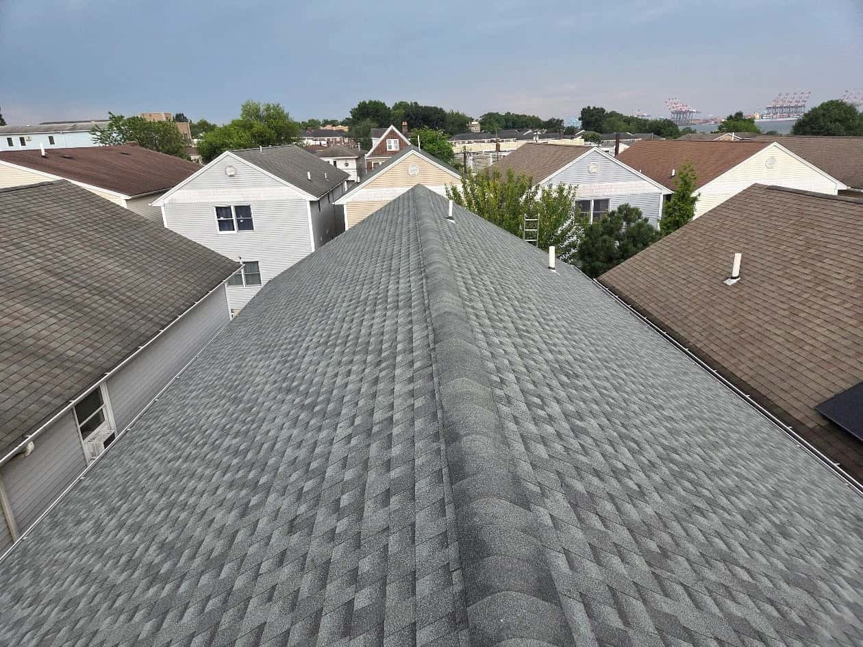 Emergency roof repair service