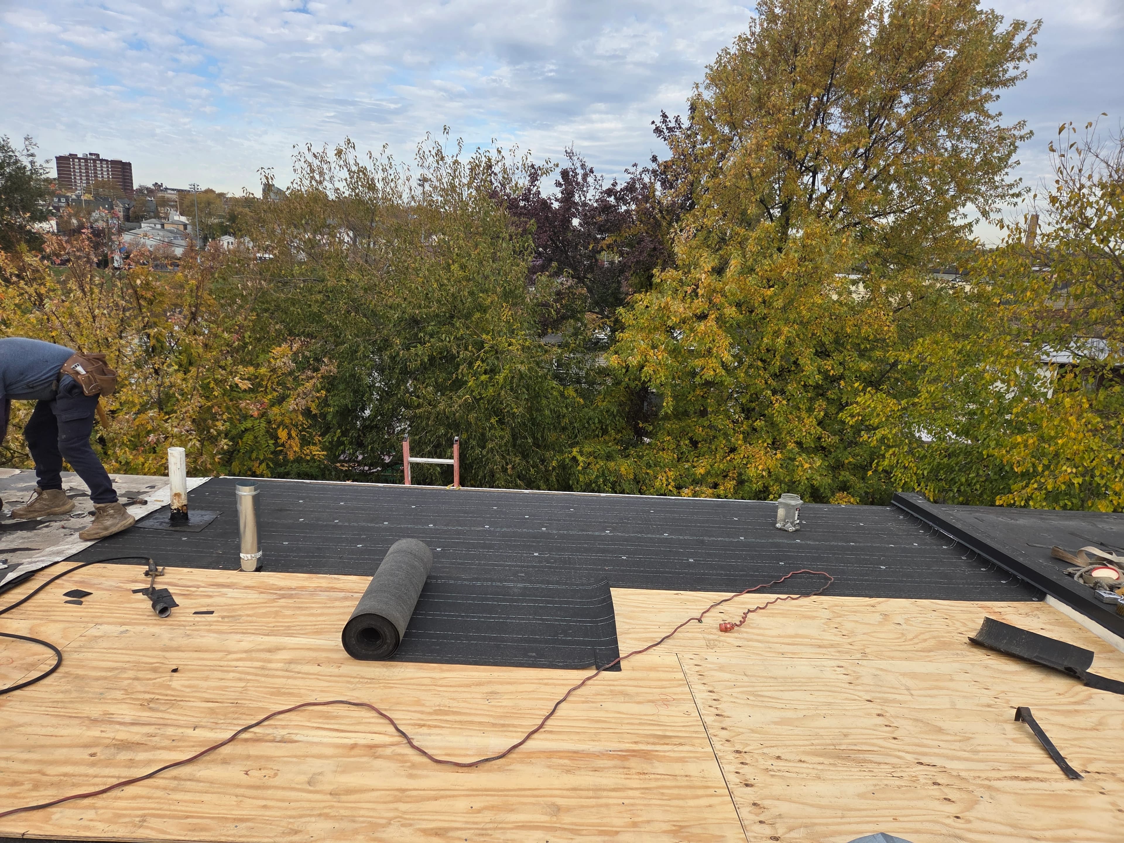 Flat roof installation and repair